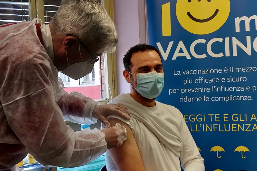 Vaccinazione antinfluenzale, disponibili 150mila dosi